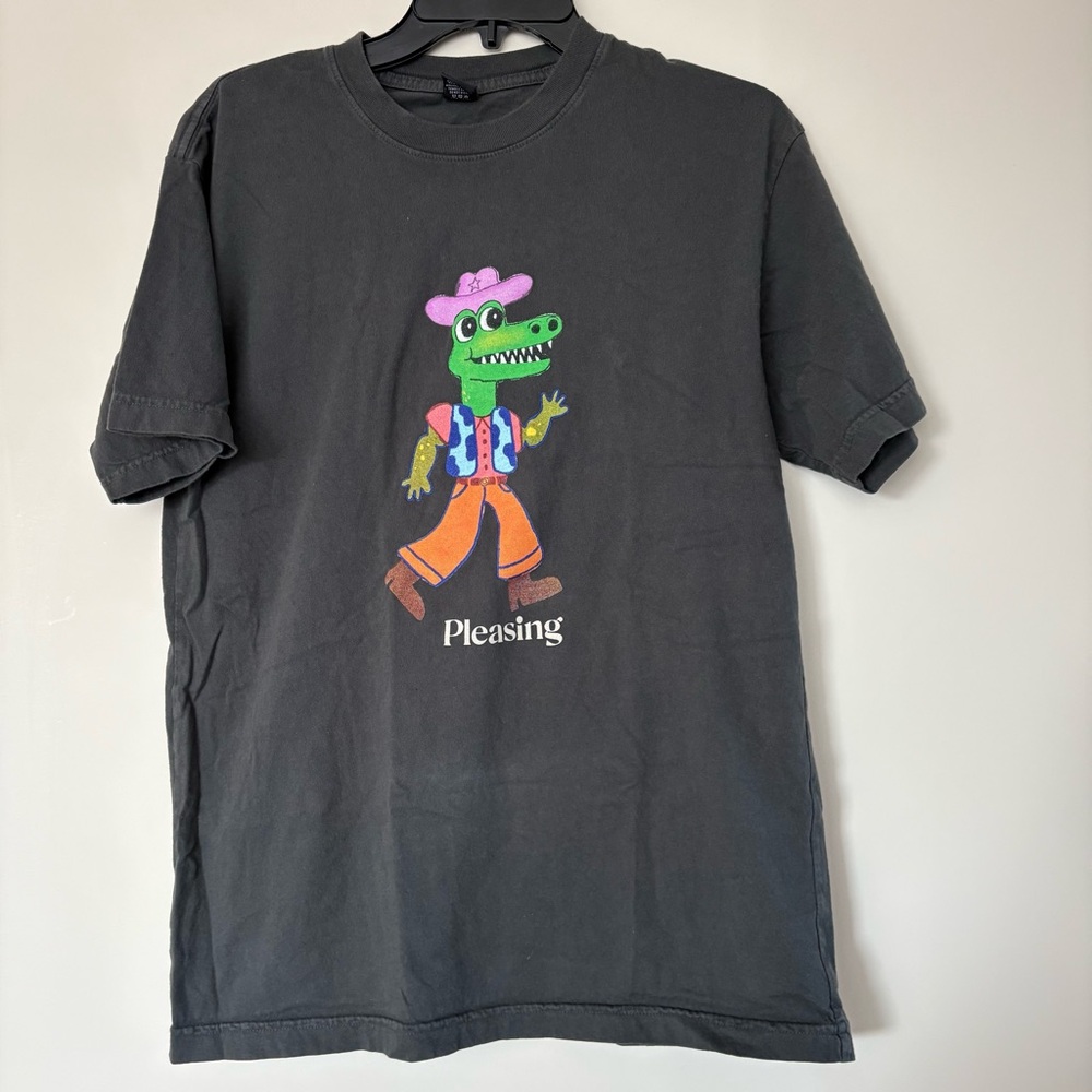 Harry Styles Pleasing Graphic Tee with Crocodile Design